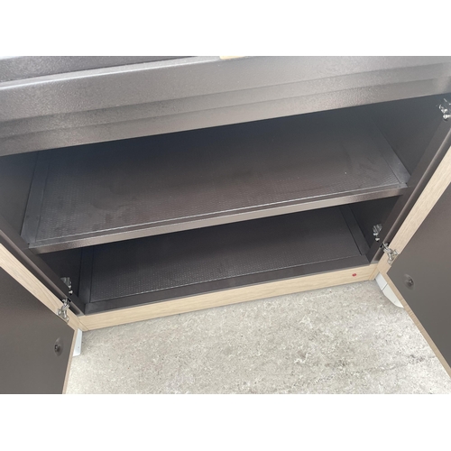 1878 - AN AS NEW HOSTESS TROLLEY