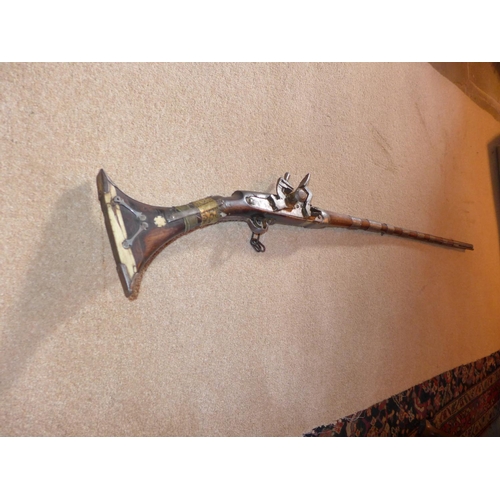 306 - A NORTH AFRICAN .46 CALIBRE MIQUELET LOCK MUSKET, 97CM BARREL, THE STOCK WITH BRASS AND BONE DECORAT... 