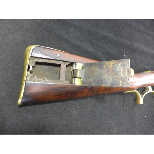 307 - AN EARLY 19TH CENTURY FLINTLOCK .625 CALIBRE BAKER RIFLE, 76CM BARREL WITH PROOF MARKS AND INITIALS ... 