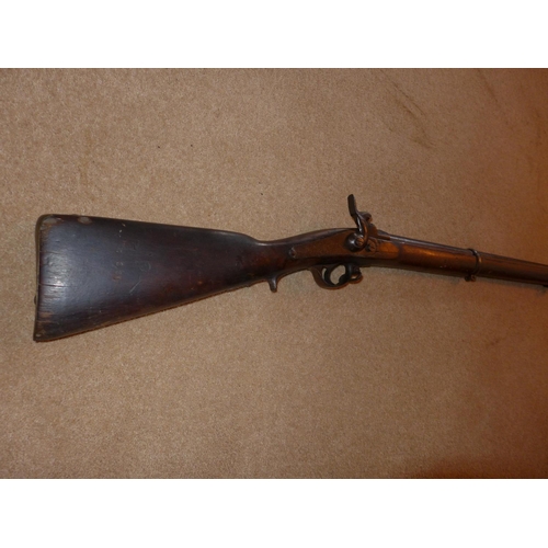 310 - A PERCUSSION CAP .69 CALIBRE MUSKET/CARBINE DATED 1860, 75CM BARREL, LOCK MARKED MO3 1860, LENGTH 11... 