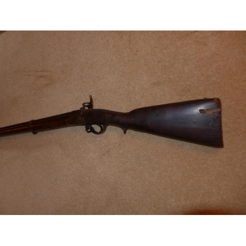 310 - A PERCUSSION CAP .69 CALIBRE MUSKET/CARBINE DATED 1860, 75CM BARREL, LOCK MARKED MO3 1860, LENGTH 11... 