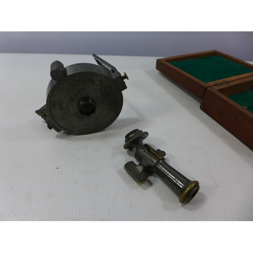 389 - A CASED COMPASS AND STAND ATTACHMENTS, FACE DIAMETER 8CM