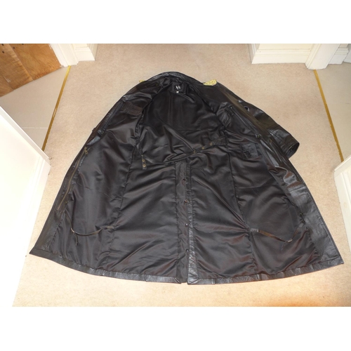 395 - A GOOD QUALITY REPLICA BLACK LEATHER NAZI GERMANY COAT, SIZE 44, THE LINING WITH SS RUNES, GREY META... 