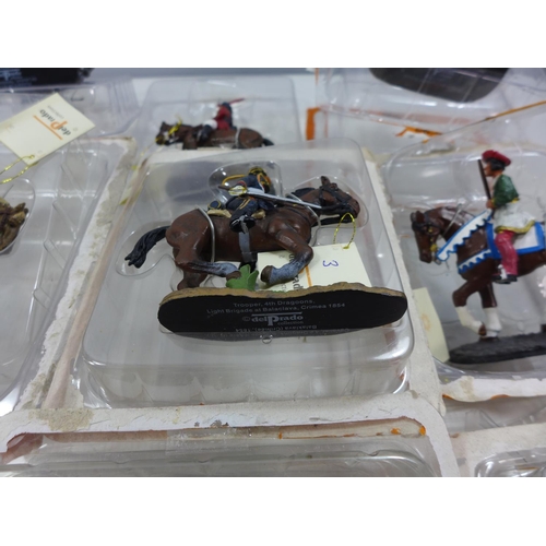 400 - THIRTEEN BOXED DEL PRADO HAND PAINTED FIGURES ON HORSEBACK, TO INCLUDE MEDIEVAL, CRIMEAN ETC