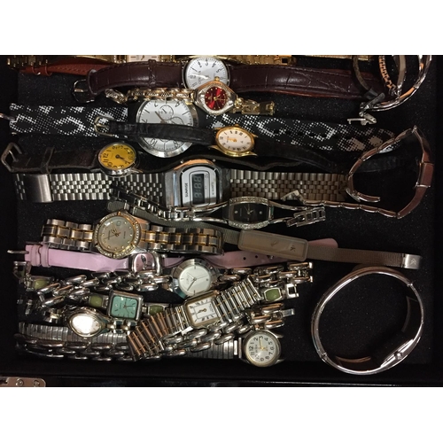 192 - A LARGE QUANTITY OF WRISTWATCHES IN A WOODEN BOX