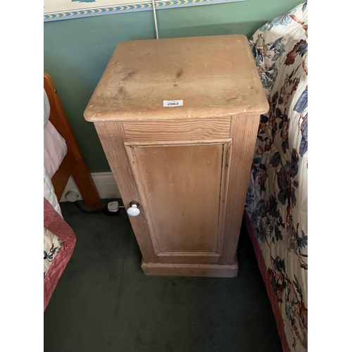 2962 - A PINE POT CUPBOARD WITH SINGLE DOOR