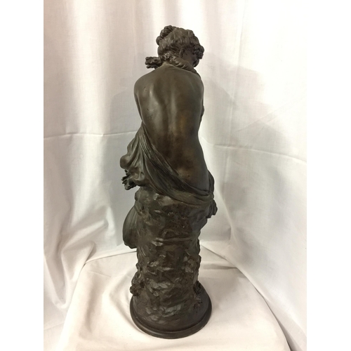 1 - A LARGE RESIN FIGURINE OF A GRECIAN GODDESS 63CM HIGH