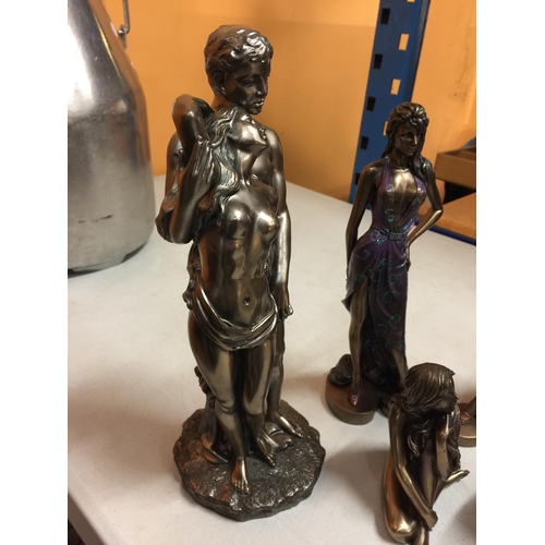 40 - A COLLECTION OF SIX BRONZE EFFECT FIGURES TO INCLUDE TWO EMBRACING COUPLES (ONE BASE A/F), TWO LADIE... 