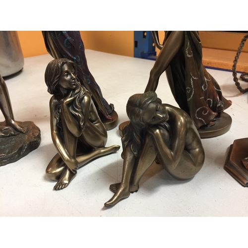 40 - A COLLECTION OF SIX BRONZE EFFECT FIGURES TO INCLUDE TWO EMBRACING COUPLES (ONE BASE A/F), TWO LADIE... 