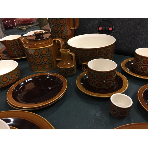 68 - A LARGE AMOUNT OF VINTAGE HORNSEA POTTERY 1970'S  'BRONTE' DESIGN, TO INCLUDE CUPS, SAUCERS, PLATES,... 