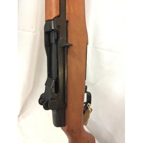 424 - A DENIX NON FIRING M1 GARAND SEMI AUTOMATIC RIFLE, 59CM BARREL