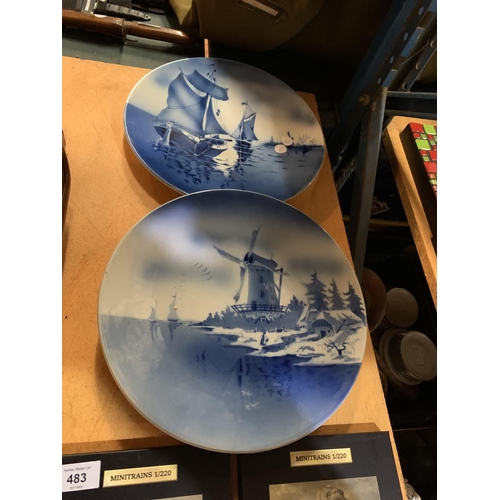 484 - A PAIR OF BLUE AND WHITE DELFT PLAQUES