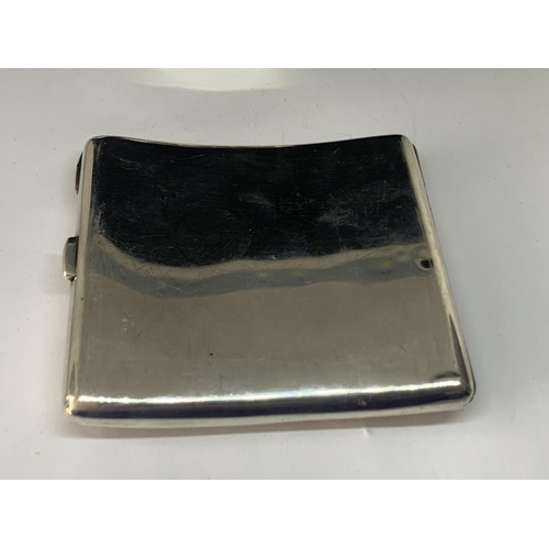 529 - TWO HALLMARKED BIRMINGHAM SILVER ITEMS TO INCLUDE AN ENGRAVED CIGARETTE CASE AND A RECTANGULAR NAPKI... 