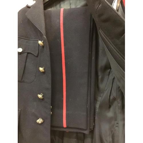 455 - A ROYAL MARINES CAPTAINS DRESS UNIFORM DATED 1961 COMPRISING JACKET AND TROUSERS, THE JACKET WITH GA... 