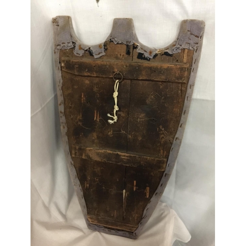 461 - A VICTORIAN ARMOUR SHIELD SHAPED DISPLAY BOARD, HEIGHT 71CM, WIDTH 40CM