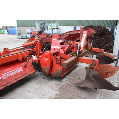 102 - A GRIMME THREE ROW BED TILLER +VAT