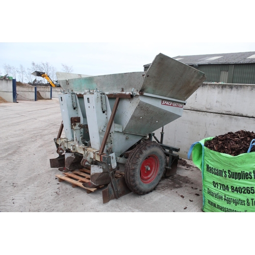 120 - A REEKIE POTATO PLANTER WITH SHAPE FORMING HOOD +VAT