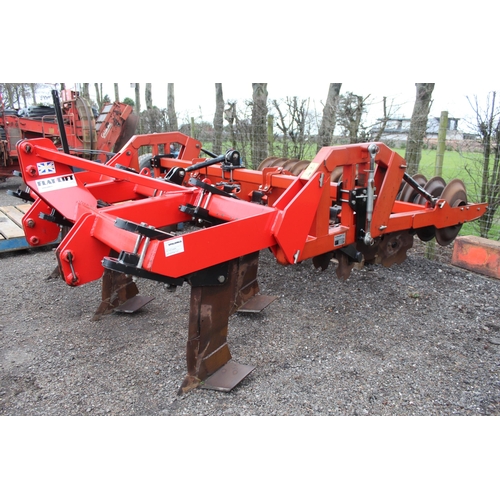 141 - A SPALDINGFLAT LIFT WITH CULTIVATOR DISC TOOL BAR AND PACKER DONE LESS THAN 300 ACRES + VAT