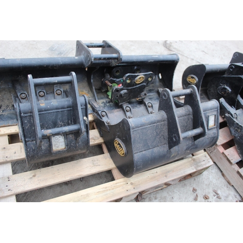 155 - A SET OF 3 GEITH EXC BUCKETS & QUICK HITCH AS NEW NO VAT