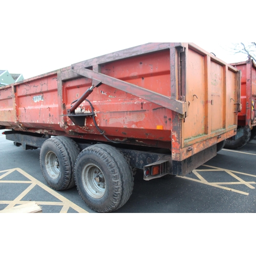 195 - A GRIFFITHS 10 TON ROOT CROP TIPPING TRAILER +VAT