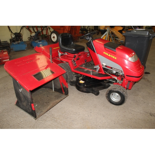 32 - A COUNTAX HYDROSTATIC C38H RIDE ON LAWN MOWER WITH HONDA ENGINE AND GRASS BOX AND SWEEPER COLLECTOR ... 