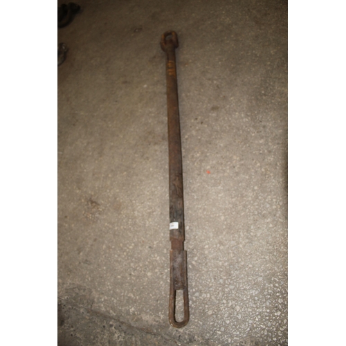 46 - A HGV RESCUE RECOVERY TOW BAR NO VAT