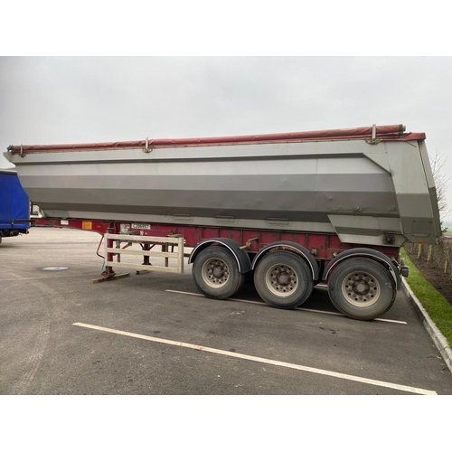 224 - A FRUEHAUF HALF PIPE TRAILER + VAT