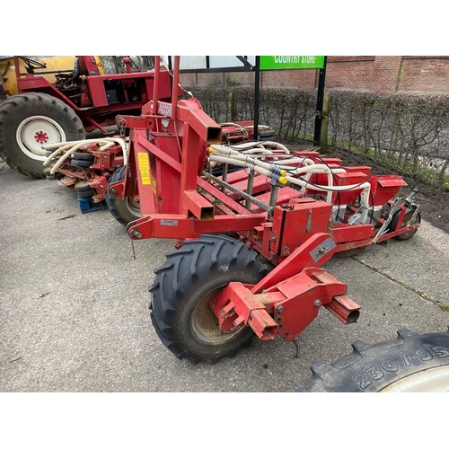 251 - ACCORD MINAIR PLANTER + VAT