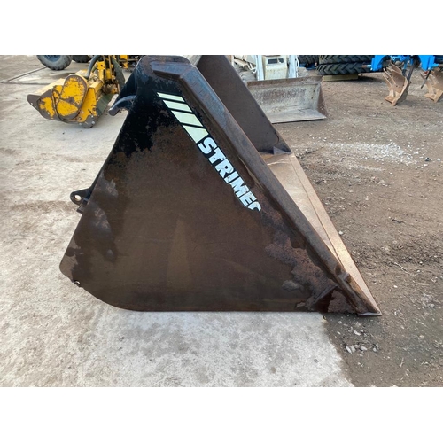 207 - STRIMECH X-FORM 2 METRE GRAIN BUCKET WITH JCB QUICK FIT BRACKETS IN GOOD CONDITION 2011 + VAT