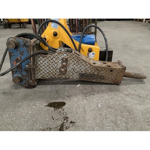 239 - A 5 TONNE YELLOW BREAKER + VAT