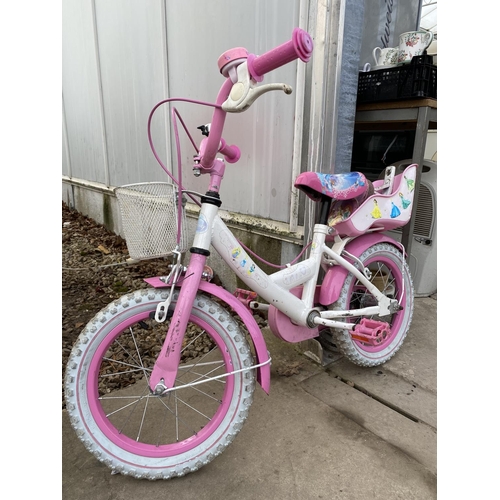 A CHILDRENS CINDERELLA BIKE