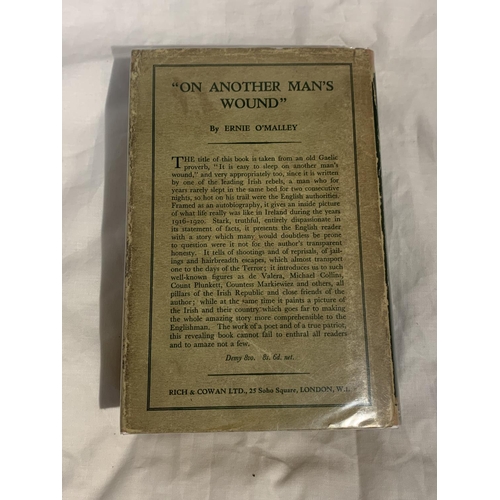 386 - A HARDBACK FIRST EDITION PORTRAIT OF A REBEL FATHER BY NORA CONNOLLY O'BRIEN WITH DUST COVER, PUBLIS... 