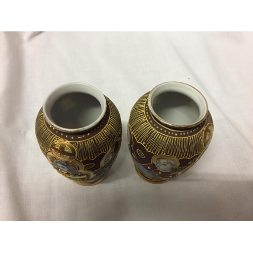 712 - A PAIR OF SMALL SATSUMA VASES