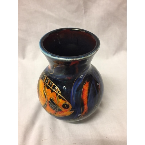 727 - A HAND PAINTED ANITA HARRIS FISH VASE SIGNED IN GOLD