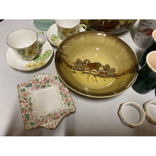 859 - A COLLECTION OF CERAMICS TO INCLUDE, SALISBURY CHINA CUPS AND SAUCERS 'GERANIUM', A BURSLEM SILVER P... 