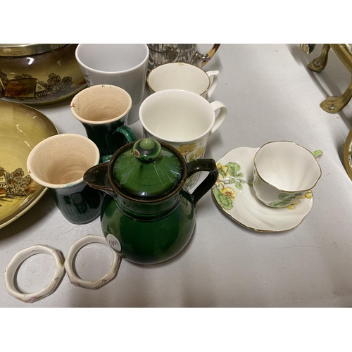 859 - A COLLECTION OF CERAMICS TO INCLUDE, SALISBURY CHINA CUPS AND SAUCERS 'GERANIUM', A BURSLEM SILVER P... 