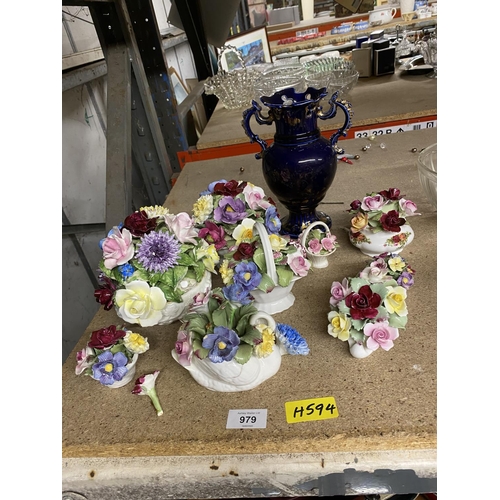 979 - A COLLECTION OF CHINA POSIES TO INCLUDE AYNSLEY, ROYAL COUNTRY ROSES, ETC, SOME A/F