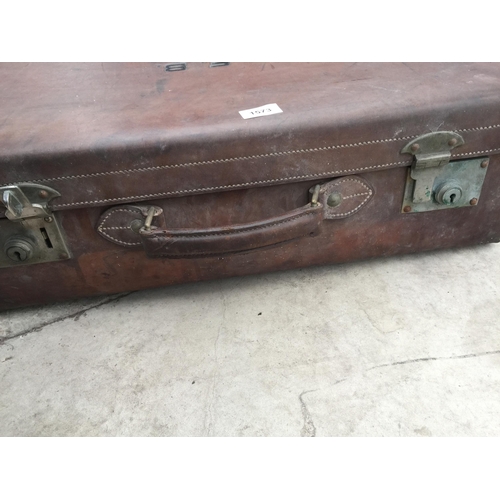 1573 - A VINTAGE LEATHER TRAVEL CASE MARKED C.E.B