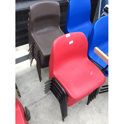 1617 - ELEVEN PLASTIC CHILDRENS STACKING CHAIRS