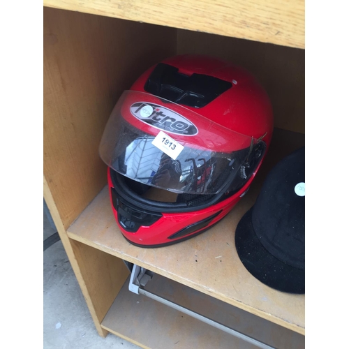 1913 - A MOTORBIKE HELMET, MOTORBIKE GLOVES AND A HORSE RIDING HAT