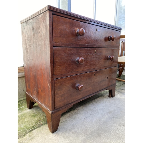 2007 - A SMALL 19TH CENTURY OAK CHEST OF THREE DRAWERS, 36