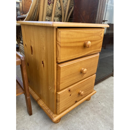 2067 - A MODERN PINE CHEST OF THREE DRAWERS, 18