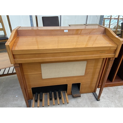 2105 - A FARFISA GOLDEN VOICE ELECTRIC ORGAN, 40