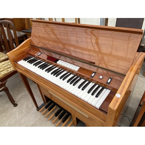 2105 - A FARFISA GOLDEN VOICE ELECTRIC ORGAN, 40