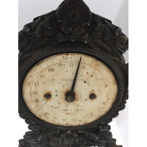 140 - A HOUSEHOLD SPRING SCALE No 49 TO WEIGH 20lbs WITH COPPER DISH