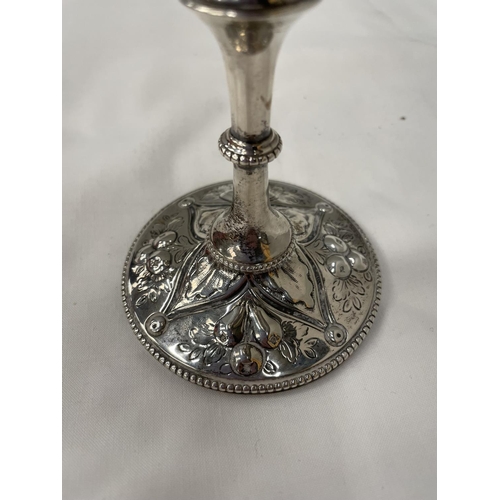 2 - A HALLMARKED SILVER DECORATIVE GOBLET GROSS WEIGHT 216 GRAMS