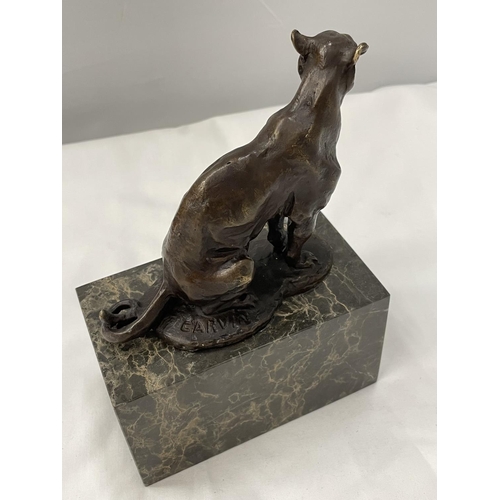 20A - A BRONZE PANTHER ON A MARBLE BASE SIGNED CARVIN HEIGHT 18CM