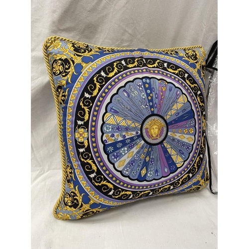 49 - A GIANNI VERSACE CUSHION DESIGN CU21SE02335 SIZE 45CM X 45CM IN ORIGINAL COVER