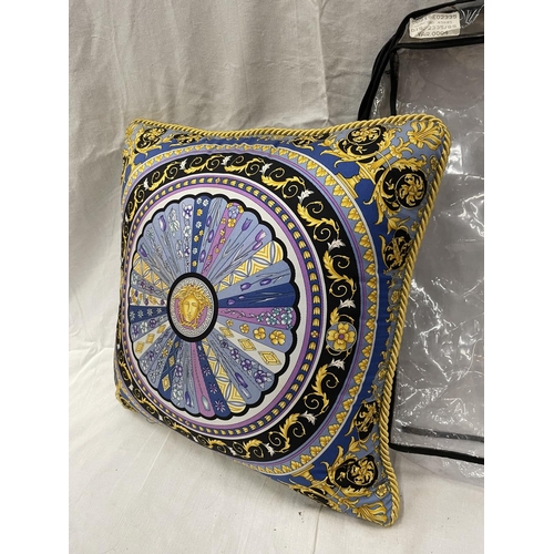 49 - A GIANNI VERSACE CUSHION DESIGN CU21SE02335 SIZE 45CM X 45CM IN ORIGINAL COVER