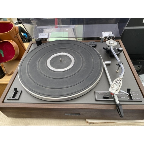 1984 - A PIONEER BELT DRIVEN TURNTABLE